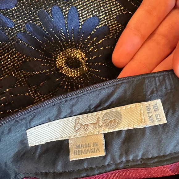 10L Boden Navy and Gold Floral Pencil Skirt - Picture 2 of 2